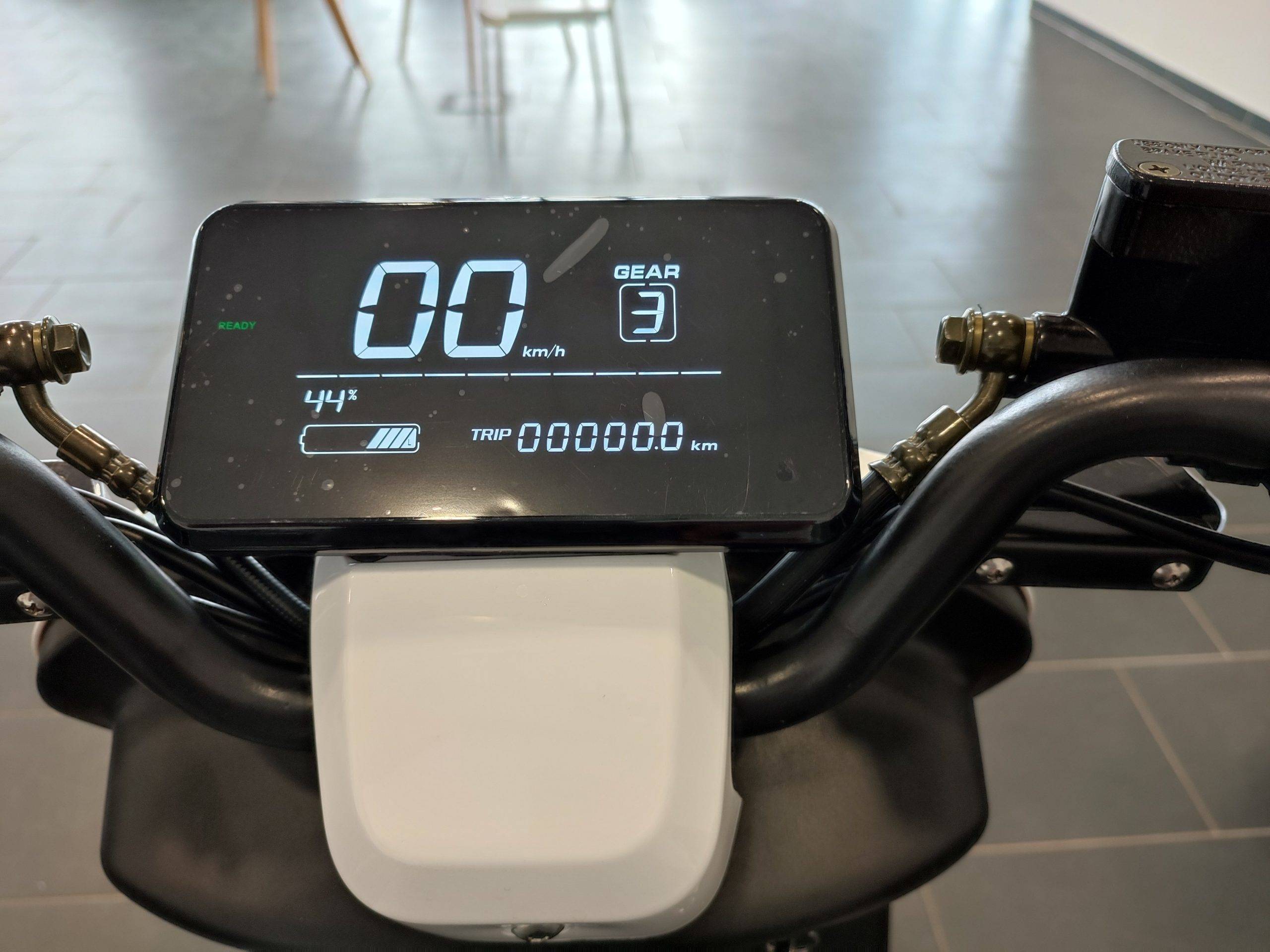 E-Kuma Spirit 2xAkku Li-Io 25kmh/3000W/2x26Ah/130km GR E-Roller